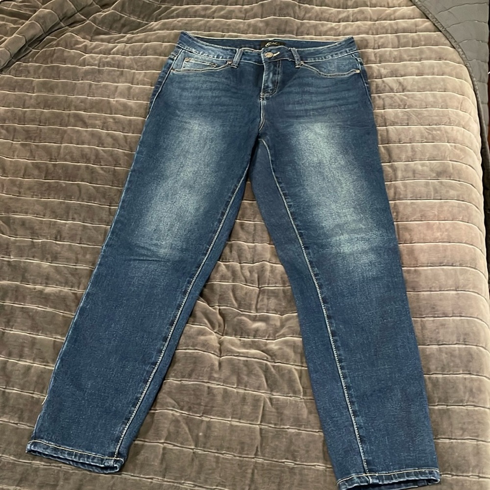 EARL JEANS
